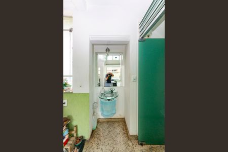 Casa à venda com 460m², 4 quartos e 8 vagas Casa à venda com 460m², 4 quartos e 8 vagasLavabo 1