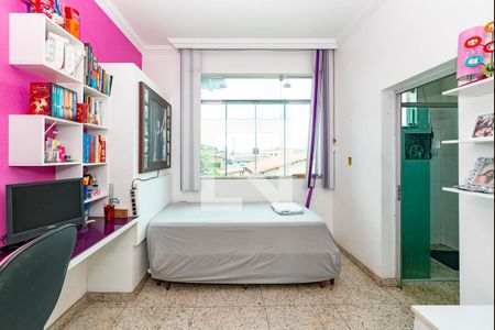 Casa à venda com 460m², 4 quartos e 8 vagas Casa à venda com 460m², 4 quartos e 8 vagasSemi Suíte 2