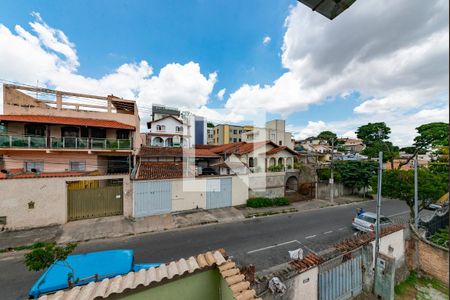 Casa à venda com 460m², 4 quartos e 8 vagas Casa à venda com 460m², 4 quartos e 8 vagasVaranda