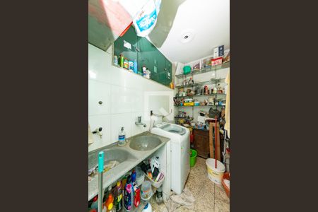 Casa à venda com 460m², 4 quartos e 8 vagas Casa à venda com 460m², 4 quartos e 8 vagasÁrea de Serviço