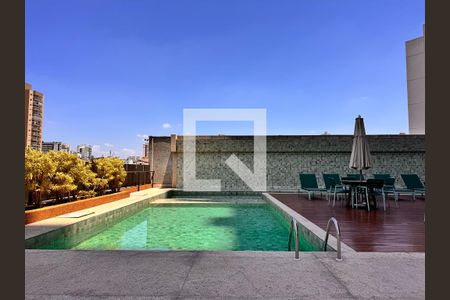 Apartamento para alugar com 199m², 3 quartos e 4 vagas Apartamento para alugar com 199m², 3 quartos e 4 vagasÁrea comum - Piscina