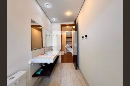 Apartamento para alugar com 199m², 3 quartos e 4 vagas Apartamento para alugar com 199m², 3 quartos e 4 vagasBanheiro da Suíte 3