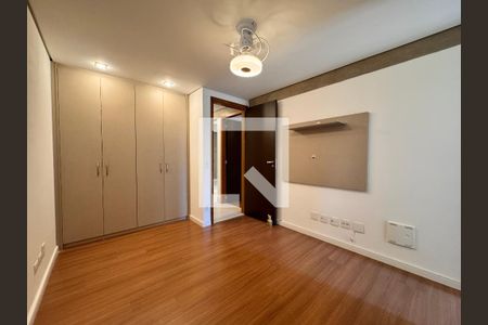 Apartamento para alugar com 199m², 3 quartos e 4 vagas Apartamento para alugar com 199m², 3 quartos e 4 vagasSuite 2