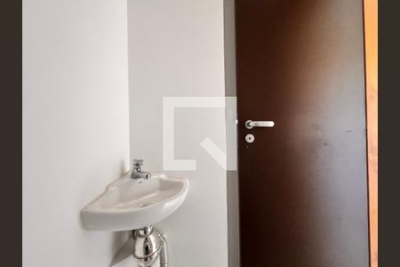 Apartamento para alugar com 199m², 3 quartos e 4 vagas Apartamento para alugar com 199m², 3 quartos e 4 vagasBanheiro de serviço