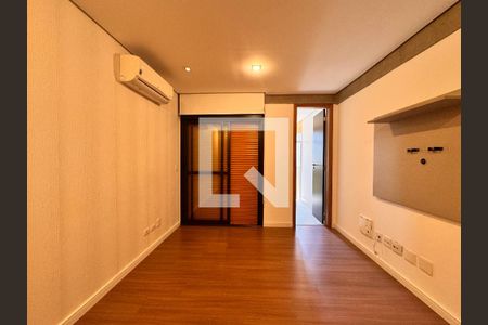 Apartamento para alugar com 199m², 3 quartos e 4 vagas Apartamento para alugar com 199m², 3 quartos e 4 vagasSuite 1