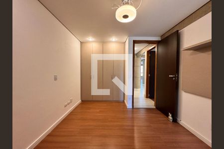 Apartamento para alugar com 199m², 3 quartos e 4 vagas Apartamento para alugar com 199m², 3 quartos e 4 vagasSuite 2