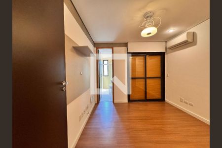Apartamento para alugar com 199m², 3 quartos e 4 vagas Apartamento para alugar com 199m², 3 quartos e 4 vagasSuite 2