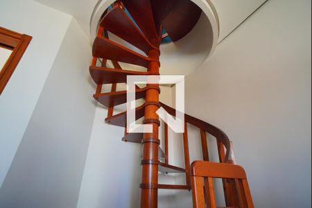 Apartamento à venda com 167m², 3 quartos e 2 vagasEscada - Cobertura