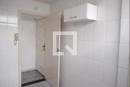 Apartamento para alugar com 74m², 2 quartos e sem vagaCozinha