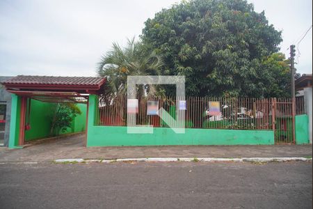 Casa à venda com 80m², 3 quartos e 2 vagasFachada