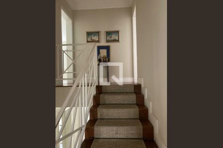 Casa à venda com 301m², 4 quartos e 4 vagas