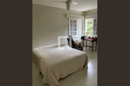 Casa à venda com 301m², 4 quartos e 4 vagas