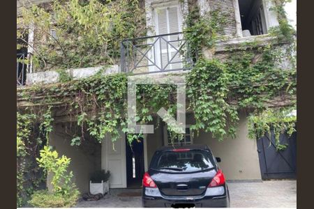 Casa à venda com 301m², 4 quartos e 4 vagas