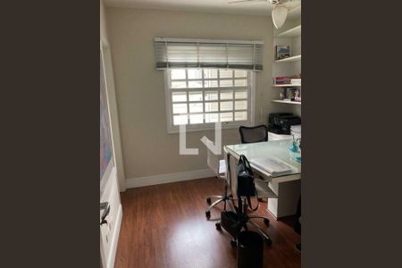 Casa à venda com 301m², 4 quartos e 4 vagas