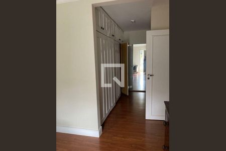 Casa à venda com 301m², 4 quartos e 4 vagas