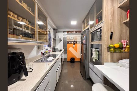 Apartamento à venda com 169m², 3 quartos e 2 vagas Apartamento à venda com 169m², 3 quartos e 2 vagasCozinha