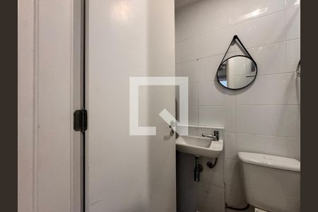 Apartamento à venda com 169m², 3 quartos e 2 vagas Apartamento à venda com 169m², 3 quartos e 2 vagasBanheiro de serviço