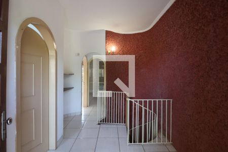 Casa à venda com 587m², 3 quartos e 2 vagasCorredor