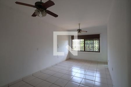 Casa à venda com 587m², 3 quartos e 2 vagasSuíte