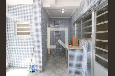 Casa à venda com 180m², 4 quartos e 2 vagasÁrea de Serviço 1