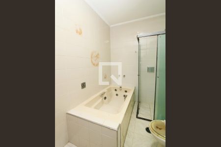 Casa à venda com 180m², 4 quartos e 2 vagasBanheiro da Suíte