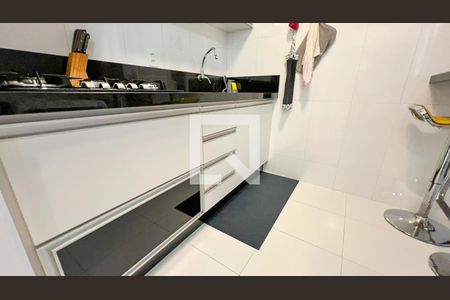 Apartamento à venda com 60m², 2 quartos e 1 vaga Apartamento à venda com 60m², 2 quartos e 1 vagaCozinha