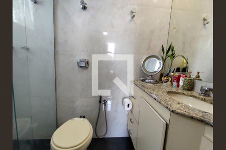 Apartamento à venda com 194m², 3 quartos e 3 vagasBanheiro