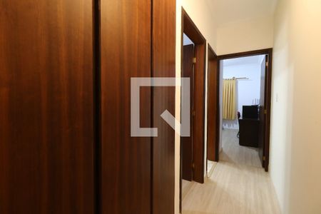 Casa à venda com 180m², 3 quartos e 4 vagasCorredor