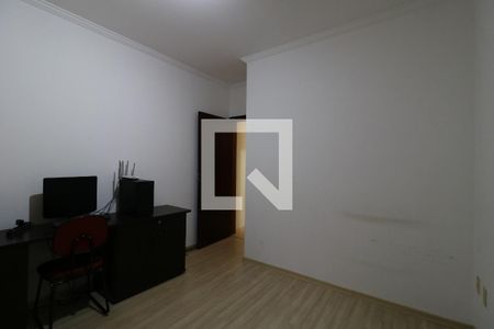 Casa à venda com 180m², 3 quartos e 4 vagasQuarto 2