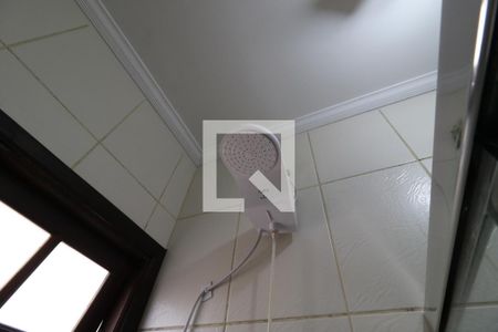 Casa à venda com 180m², 3 quartos e 4 vagasBanheiro Social - Chuveiro