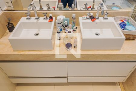 Apartamento à venda com 171m², 3 quartos e 3 vagasBanheiro da Suíte 3