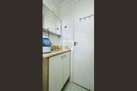 Apartamento à venda com 58m², 2 quartos e 1 vaga Apartamento à venda com 58m², 2 quartos e 1 vagaBanheiro