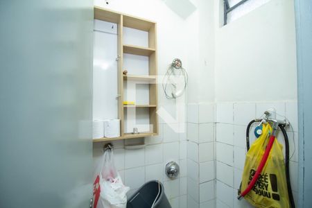 Apartamento à venda com 87m², 2 quartos e sem vaga Apartamento à venda com 87m², 2 quartos e sem vagaBanheiro de serviço