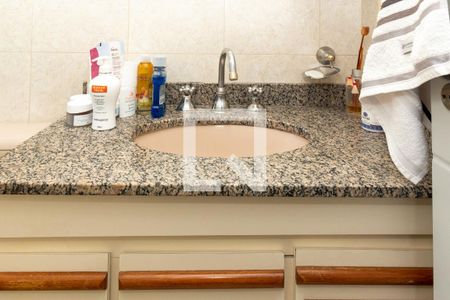 Apartamento à venda com 87m², 3 quartos e 2 vagasBanheiro da Suíte