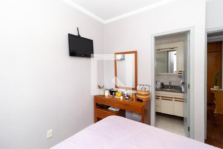 Apartamento à venda com 87m², 3 quartos e 2 vagasQuarto 2 (Suíte)