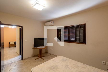 Casa à venda com 220m², 4 quartos e 3 vagas Casa à venda com 220m², 4 quartos e 3 vagasEdicula