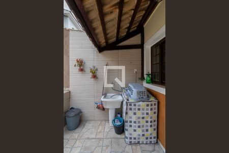 Casa à venda com 220m², 4 quartos e 3 vagas Casa à venda com 220m², 4 quartos e 3 vagasÁrea Externa
