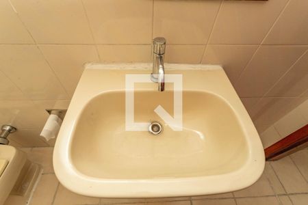 Casa à venda com 267m², 3 quartos e 2 vagas Casa à venda com 267m², 3 quartos e 2 vagasLavabo