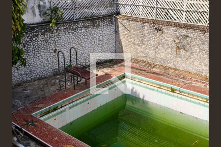 Casa à venda com 400m², 4 quartos e 5 vagas Casa à venda com 400m², 4 quartos e 5 vagasÁrea externa