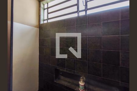 Casa à venda com 400m², 4 quartos e 5 vagas Casa à venda com 400m², 4 quartos e 5 vagasBanheiro Corredor
