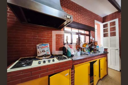 Casa à venda com 400m², 4 quartos e 5 vagas Casa à venda com 400m², 4 quartos e 5 vagasCozinha