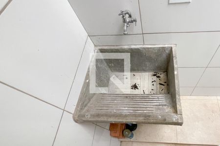 Casa à venda com 100m², 2 quartos e 2 vagas Casa à venda com 100m², 2 quartos e 2 vagasÁrea de Serviço