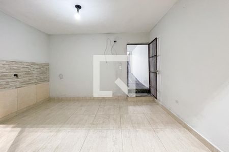Casa à venda com 100m², 2 quartos e 2 vagas Casa à venda com 100m², 2 quartos e 2 vagasÁrea de Serviço