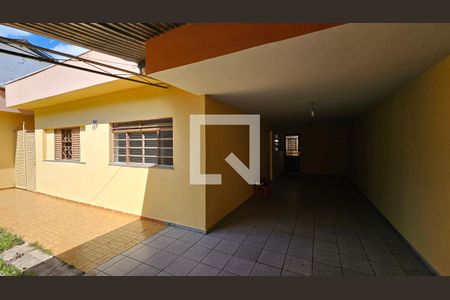 Casa à venda com 450m², 4 quartos e 3 vagas Casa à venda com 450m², 4 quartos e 3 vagasGaragem