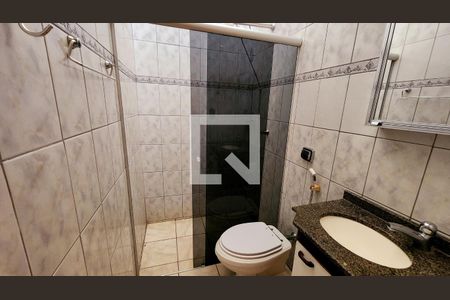 Casa à venda com 450m², 4 quartos e 3 vagas Casa à venda com 450m², 4 quartos e 3 vagasBanheiro da Suíte