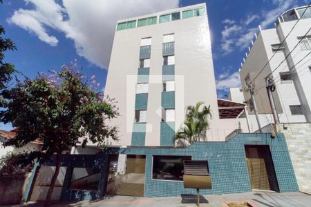 Apartamento para alugar com 74m², 2 quartos e 1 vagaFachada