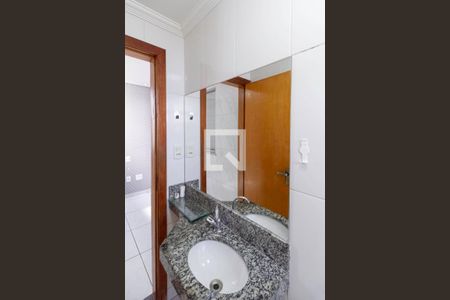 Apartamento para alugar com 74m², 2 quartos e 1 vagaBanheiro da suíte