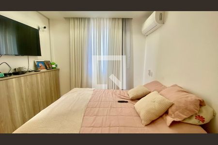 Apartamento à venda com 170m², 3 quartos e 2 vagas Apartamento à venda com 170m², 3 quartos e 2 vagasQuarto Suíte 1