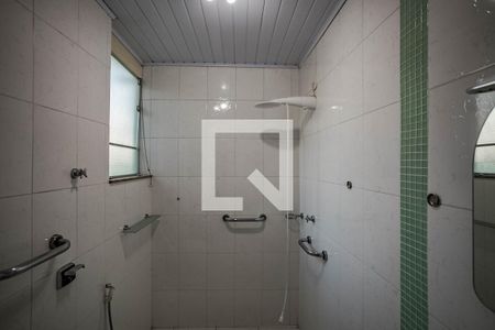 Casa para alugar com 288m², 4 quartos e 15 vagas Casa para alugar com 288m², 4 quartos e 15 vagasBanheiro do Quarto 4