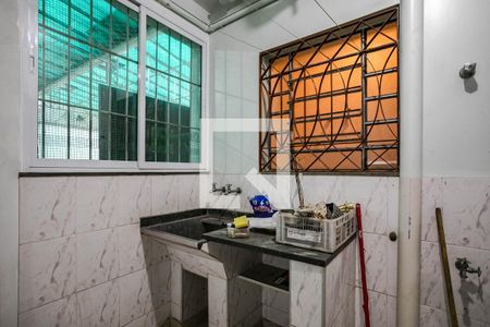 Casa para alugar com 288m², 4 quartos e 15 vagas Casa para alugar com 288m², 4 quartos e 15 vagasÁrea de Serviço 2